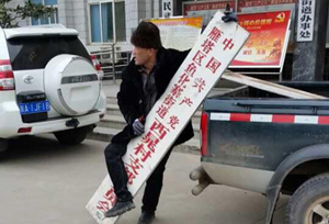 丁字裤女王娇嫩酮体喷血诱惑 美女床上玉体横