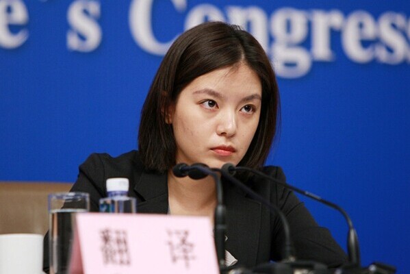 低温天气致大连东港海域现冰凌_社会新闻▏