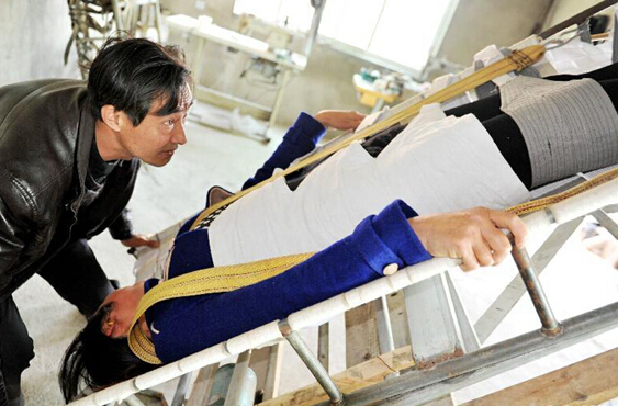 工厂高管辞职隐居当羊倌:远离城市喧嚣更自在