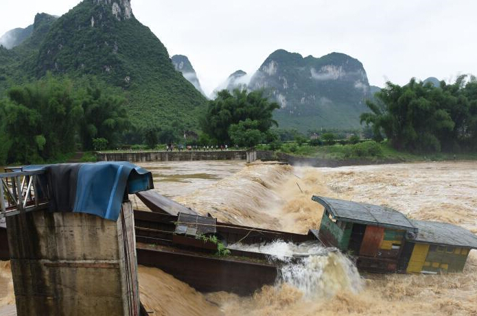 广东省政协副主席梁伟发一行参观 BR 《海丝映