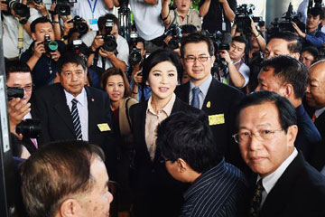 施华洛世奇STARDUST手链_时尚滚动_南方网