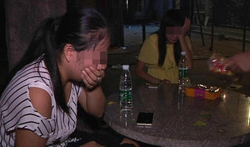 同母异父妙龄姐妹称遭生父强奸 身无分文流浪广州