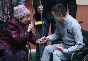 美丽的谎言:父寻替身演逝子 圆老母心愿▏替身