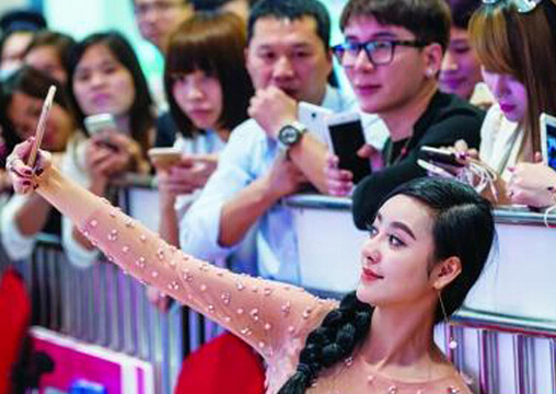 深圳像范爷选手被曝超女复赛淘汰仍进10强 盘