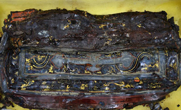 新华社调查干部早退现象:以待遇腾位子合情合