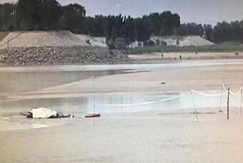 黄河发现男女浮尸相互拥抱(图) 死亡背后有何隐