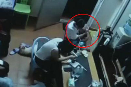 传疑似anglebaby裸舞不雅视频 三点全露揉胸摸