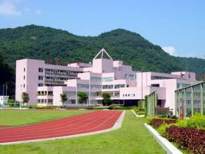 深圳盐田区实验学校正式揭牌,迎1800名新生