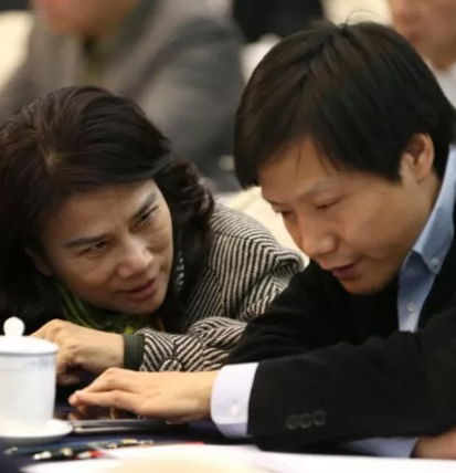 10亿元赌约将到期!董明珠雷军究竟谁要掏钱?网友评论亮了